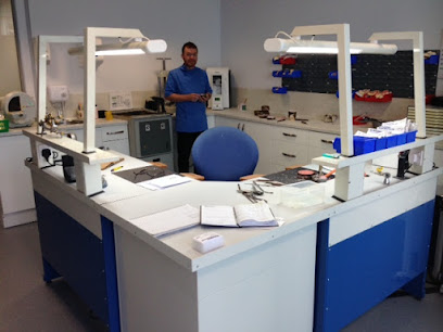 Ben Brookshaw Denture Clinic