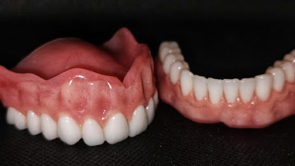 BESPOKE DENTURE CLINIC