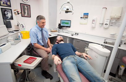 Broadway Dental Surgery - Dr Azffar Din & Elina Zaman