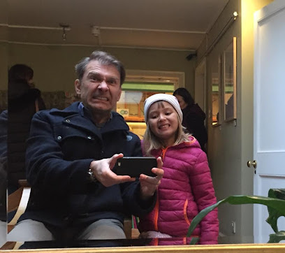 Dr Fabrizio Castellari