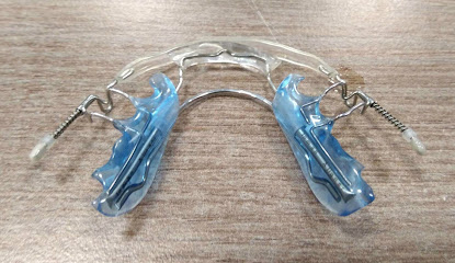 李医生牙科诊所--Dr Li Dental Surgery