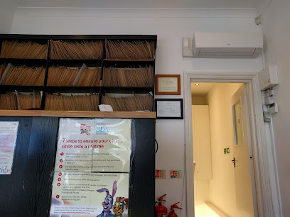 G K OOI & ASSOCIATES