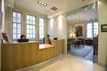 Howard Lloyd Endodontist