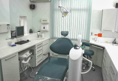 Lynwood Dental & Implant Centre