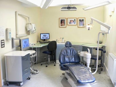 Pure Dental Studio