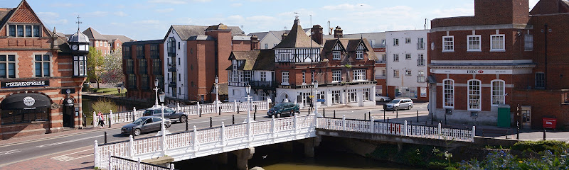 River Lawn Dental & Implant Centre